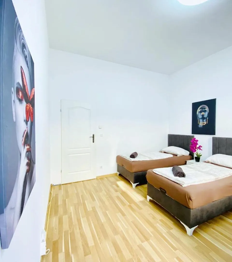 Family Studio In Schoenbrunn Area Wien Lejlighed